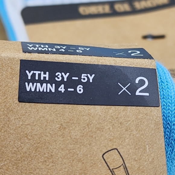 Nike Youth 4 Pack Everyday Essential Crew Socks - S - Picture 4 of 5